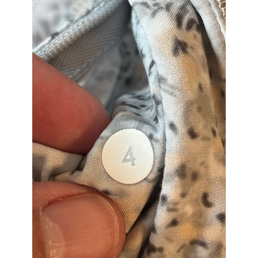 Lululemon Run Times Shorts Gray White Speckled Print Athletic Running Size 4